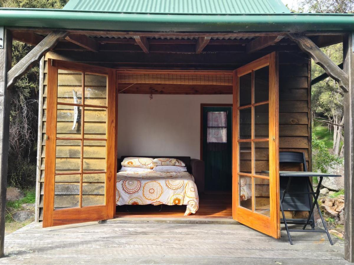 Manaaki Mai, Rustic Retreat Bush Cabin Hotel Christchurch Exterior photo