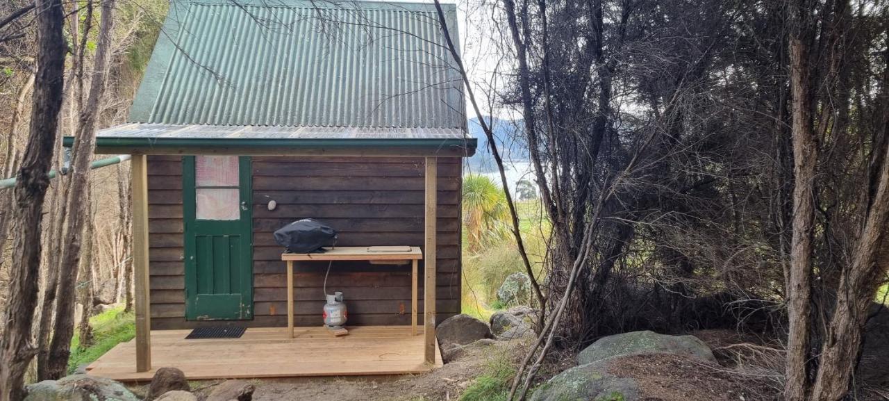 Manaaki Mai, Rustic Retreat Bush Cabin Hotel Christchurch Exterior photo